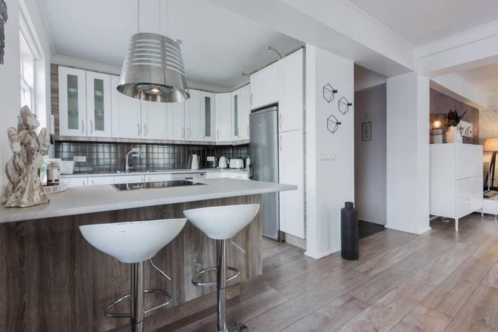 Superb Central Location, No Car Needed - Spacious Akureyri Dış mekan fotoğraf